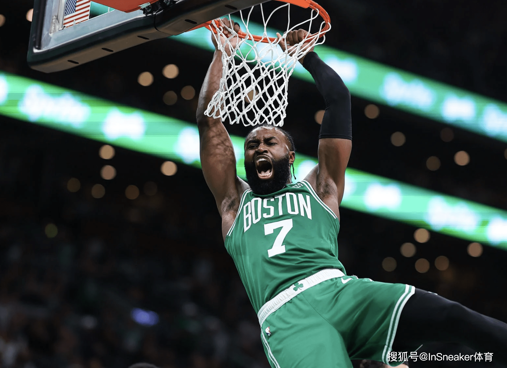 何在罚球低 何在罚球低