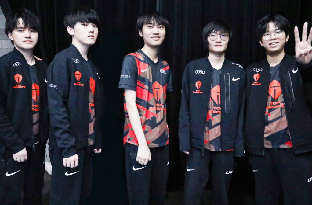 巴萨的阵容 巴萨的阵容