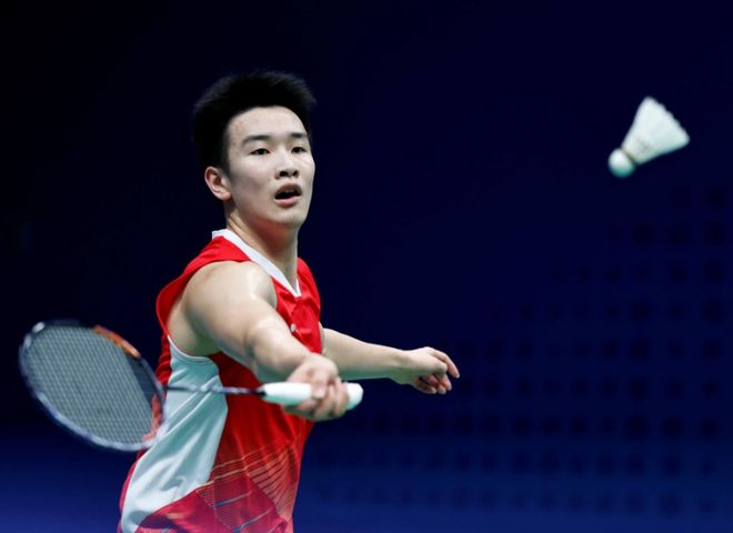 而是围绕 而是围绕